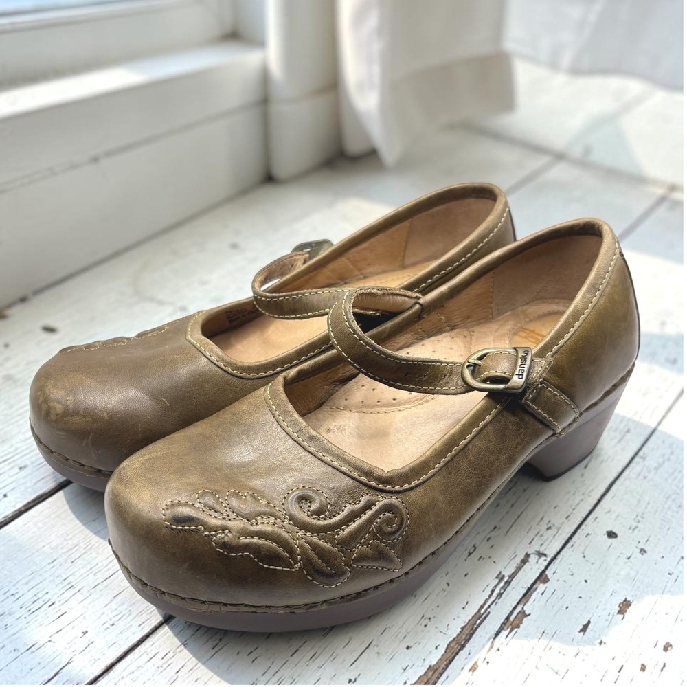 Mary Jane Clogs Dansko 38 Brown Leather Embroidered Floral Earthy Cottage Boho